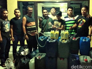 Polisi Gerebek Kontrakan di Palabuhanratu yang Produksi Ciu