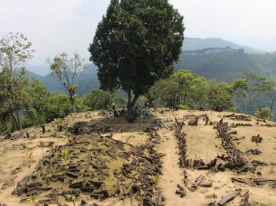 Ke Cianjur, Coba Trekking ke Gunung Padang Ke Cianjur, Coba Trekking ke Gunung Padang