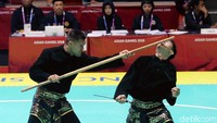 Pencak silat kembali menyumbang medali emas di Asian Games 2018. Setelah yang pertama dari Puspa Arumsari, kini giliran Yola Primadona Jampil/Hendy.
