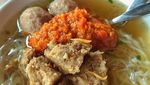 Huahh! Tambah Semangat dengan Sengatan Pedas Bakso Mercon
