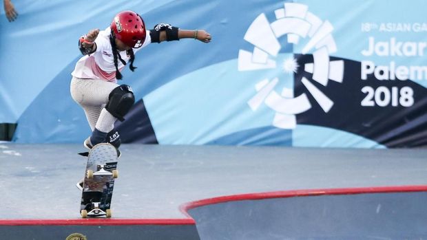 Aliqqa Novvery menempati peringkat keenam dalam cabor skate board nomor park putri.