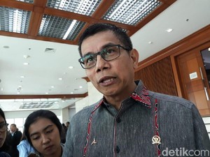 Anggota Komisi III Demokrat Dukung Pemecatan Polisi Gay di Jateng