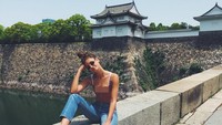 Suka ke tempat-tempat baru, Taylor pun menginjakkan kaki di Osaka, Jepang. (taylor_hill/Instagram)