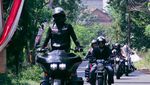 Pebulutangkis Tontowi Ahmad Makin Keren saat Tunggangi Moge