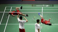 Final sesama Indonesia di nomor ganda putra Bulutangkis sangat seru. Kevin Sanjaya/Marcus Gideon sukses mengalahkan Fajar Alfian/Muhammad Rian lewat pertarungan tiga gim. (Ismar Patrizki/ANTARA FOTO/INASGOC)
