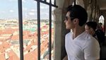 Foto: Gaya Traveling Mister International yang Tampan & Atletis