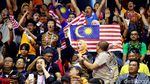 Adu Yel-yel Suporter Indonesia vs Malaysia