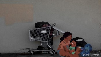 Keluarga Lilo mengemis di jalanan. Foto: disneyunhappilyeverafter.tumblr.com