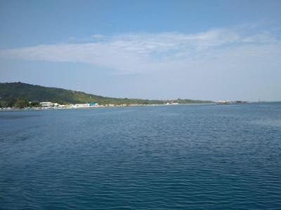 Manjakan Mata dengan Birunya Laut Karimunjawa Manjakan Mata dengan Birunya Laut Karimunjawa
