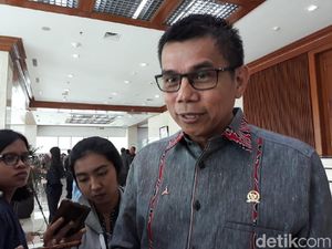 Kata Demokrat soal Rencana Roy Suryo Somasi Kemenpora
