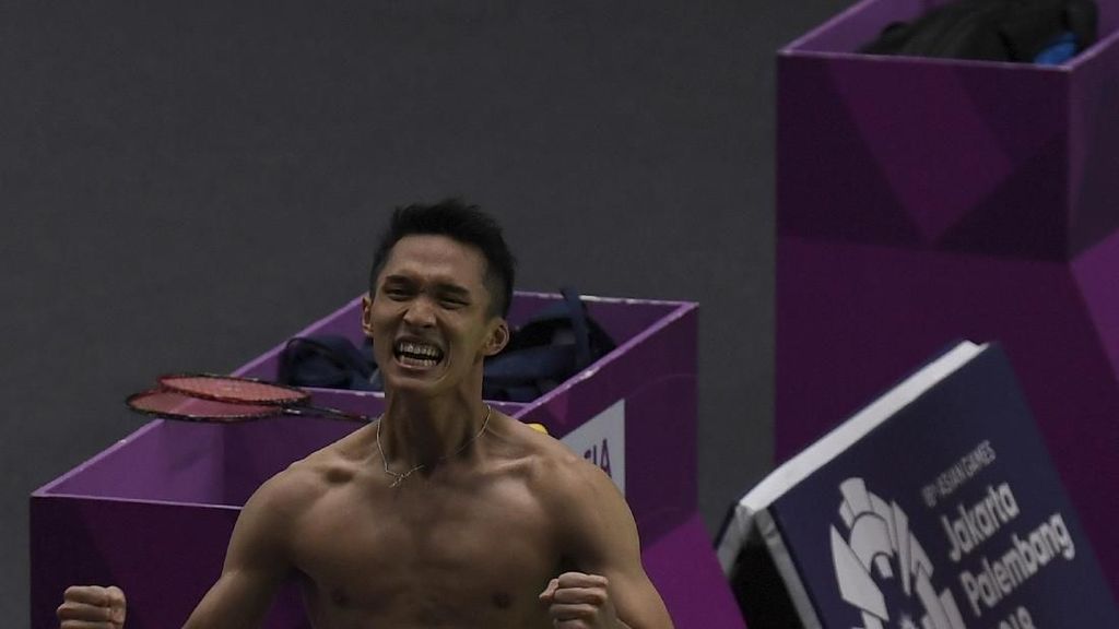Selebrasi seperti Jonatan Christie, Pebulutangkis China Ini Malah Gagal Selebrasi seperti Jonatan Christie, Pebulutangkis China Ini Malah Gagal