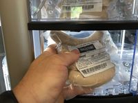 Keren! Vending Machine Ini Jual Potongan Beefsteak Segar