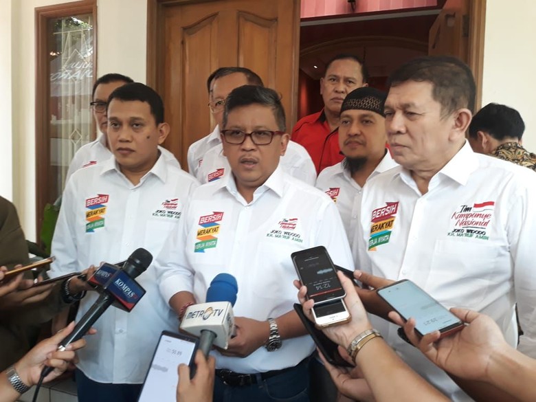 Tim Jokowi-Maruf Tak akan Kerahkan Massa Saat Ambil Nomor Urut Tim Jokowi-Maruf Tak akan Kerahkan Massa Saat Ambil Nomor Urut