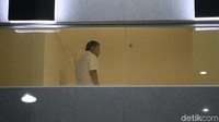 Mantan Ketua DPR Setya Novanto lagi-lagi menjawab tidak saat ditanya soal kasus dugaan suap proyek PLTU Riau-1. Dia mengaku tak ikut-ikutan di proyek tersebut karena sudah masuk ke penjara.
