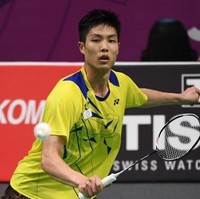 Tienchen Chou dari Chinese Taipei, rival Jonatan di laga final hari ini tampil dengan jersey berwarna kuning yang dihiasi motif geometris bernuansa futuristik. Padahal bendera negera pecahan China itu berwarna biru dan merah. (Foto: AFP)