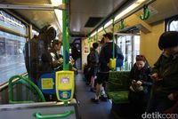 Suasana di dalam Tram (Shinta/detikTravel)