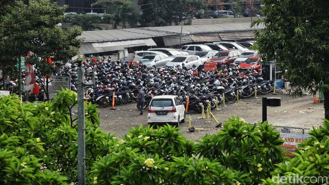 Lahan Parkir Cetak Puluhan Juta Rupiah hingga Buka Lapangan Kerja