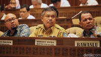 Rapat tersebut membahas sejumlah Peraturan KPU (PKPU) terkait pemungutan suara Pemilu Serentak 2019.