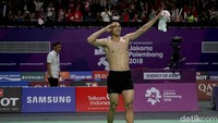 Jojo pun melakukan selebrasi dengan memamerkan tubuhnya yang atletis dan membuat para penonton Istora bergemuruh atas selebrasi dan kemenangannya.