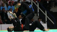 Iqbal memenangi pertarungan dengan skor 4-1. Sebelumnya, wakil dari Indonesia itu sempat tertinggal 5-0 sampai pertengahan ronde ketiga.