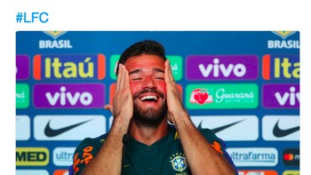 Penampilan De Gea saat ini jauh di bawah performa kiper Liverpool Allison Becker. Foto: istimewa