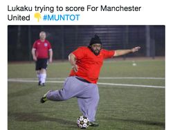 Dibantai Tottenham, MU Jadi Sasaran Meme Kejam