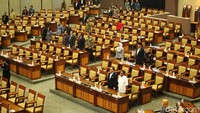 Sebanyak 268 anggota DPR absen pada rapat paripurna tersebut.