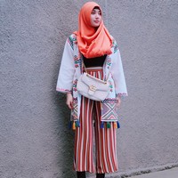 Syaira Putri Anataya, putri aktris dan aktor populer Tanah Air Cindy Fatika Sari dan Teuku Firmansyah memiliki paras yang cantik. Wanita yang akrab dipanggil Chacha ini pun ikut terjun ke dunia akting seperti kedua orang tuanya. Foto: Instagram/Oznapitzcha