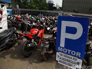 Pemprov DKI Kaji Rencana Kenaikan Tarif Parkir