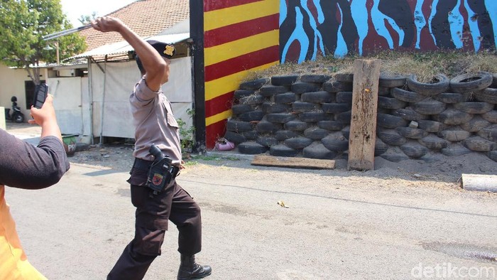 Masuk Pak Eko! Ini 4 Manfaat Olahraga Melempar Pisau untuk Kesehatan