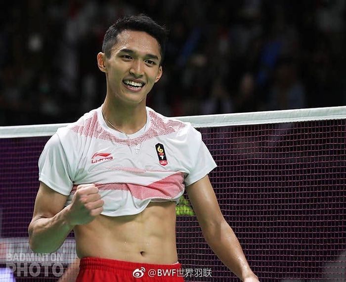 Momen-momen Jonatan Christie Pamer Badan Kekar yang Bikin