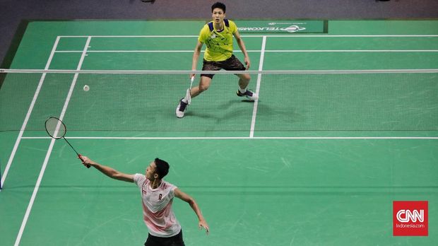 Jonatan Christie menang tiga gim atas Chou Tien Chen.