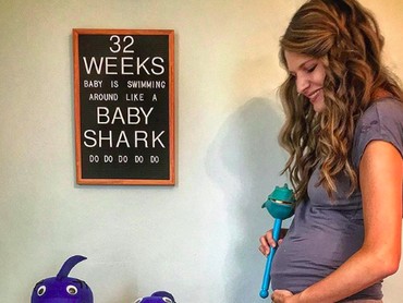 Lucu Nih, Foto Kehamilan Seorang Bunda bareng Anak-anaknya