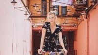 Karile Kloss merupakan model dari Amerika Serikat. Dia dulunya pernah menjadi model Victorias Secret namun memutuskan keluar tahun 2015. (karliekloss/Instagram)