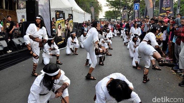 Aksi Flash Mob Wiro Sableng
