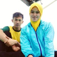 Sarah cukup sering mengunggah kebersamaannya dengan Iqbal di Instagram. Mulai dari latihan silat bersama hingga liburan. Foto: Instagram