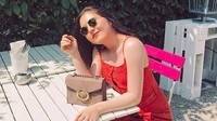 Olivia Jensen dikecam banyak orang setelah dengan sengaja menjatuhkan bendera Merah Putih. Foto: (oliviajensen/Instagram)