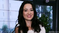 Lama tak terdengar kabarnya, ini penampilan terbaru Julie Estelle. Foto: Ismail/detikFoto