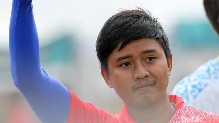 Pemanah Putra asal Indonesia Riau Ega Agatha Salsabila berhadapan dengan  pemanah putra asal Kazakhstan Ilfat Abdullin di babak final individual Recurve Putra dalam ajang Asian Ganes 2018, Jakarta, Selasa (28/8/2018).   Ega berhasil mengalahkan Ilfat ABdullin dengan skor 6-2 dan berhak atas medali perunggu. Grandyos Zafna/detikcom