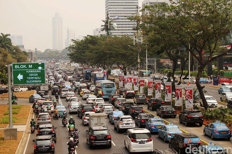Kemacetan di Ibu Kota Jakarta. Foto: Rifkianto Nugroho Kemacetan di Ibu Kota Jakarta. Foto: Rifkianto Nugroho