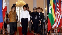 Menteri Luar Negeri Retno Marsudi bertemu dengan Menteri Pendidikan dan Kebudayaan Muhadjir Effendy di gedung Kementerian Luar Negeri, Jakarta, Rabu (29/8/2018).