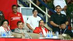 Melihat Lebih Dekat Kemesraan Jokowi-Prabowo di Arena Pencak Silat