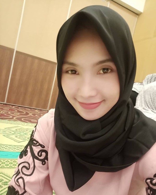 Ini penampilan Wewey saat mengenakan hijab. Bagaimana menurutmu? Foto: Instagram