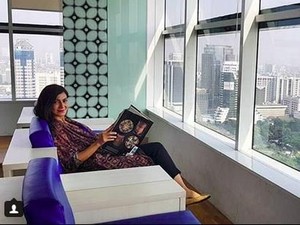 Seputar Wanda Hamidah yang Kicauannya Jadi Ramalan