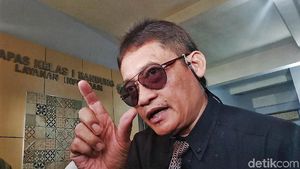 Ekspresi Pollycarpus Saat Ambil Surat Bebas Murni