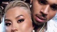 Agnez Mo pernah digosipkan menjalin hubungan khusus dengan Chris Brown usai putus dari pebasket. Dok. Instagram/agnezmo