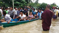 Juru bicara pemerintah Myanmar, Zaw Htay, menyatakan sejauh ini belum ada laporan korban jiwa akibat insiden ini. Penyebab jebolnya bendungan ini belum diketahui pasti. Foto: REUTERS/Stringer