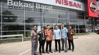 Dealer terbaru ini mengadopsi Nissan Retail Concept (NRC) yang menawarkan layanan bagi pelanggan dengan konsistensi pengalaman merek secara global. Pool/Nissan.