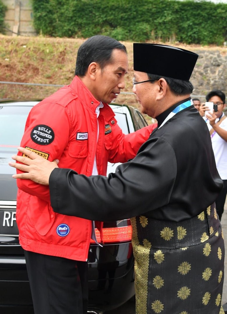 Indo Barometer: 9 Survei Tunjukkan Jokowi Selalu Ungguli Prabowo Indo Barometer: 9 Survei Tunjukkan Jokowi Selalu Ungguli Prabowo