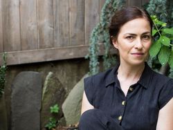 Kegetiran di Balik Potret Steve Jobs dan Putri Kandungnya